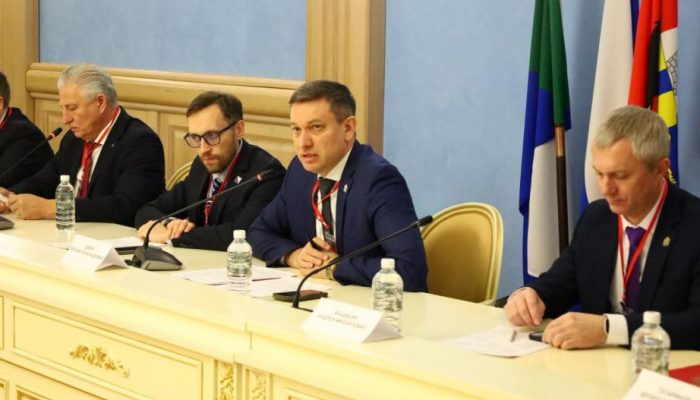 photo_5246729360604074056_y