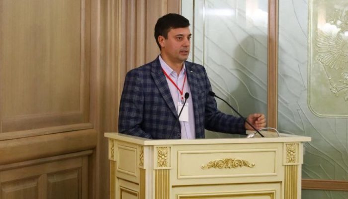 photo_5246729360604074055_y